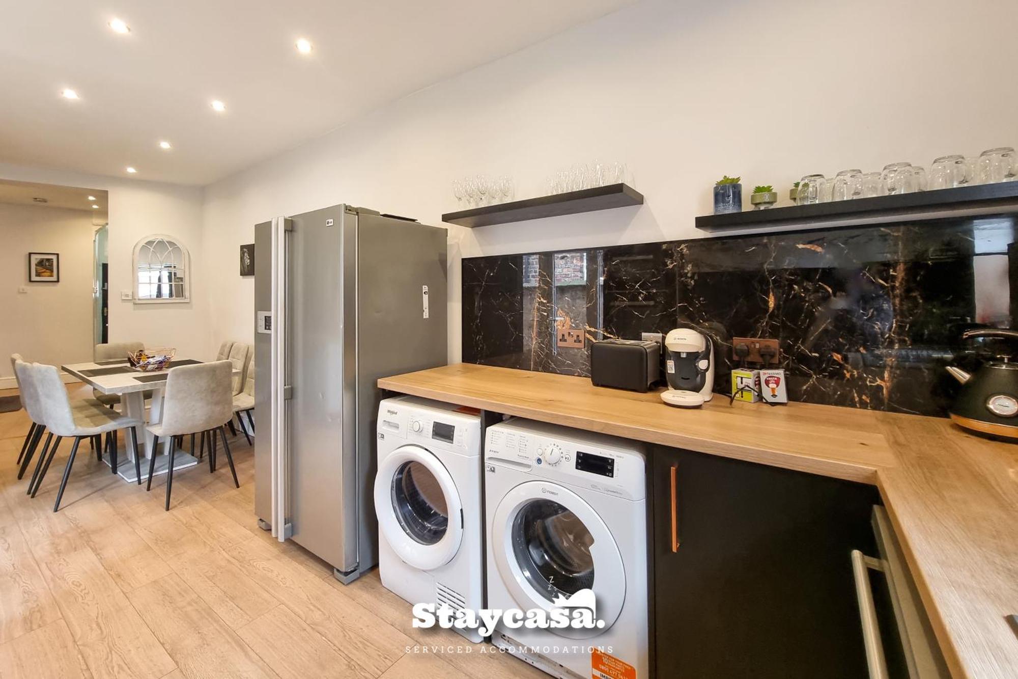 Clarence Co-Living - Private Room Self-Cater マンチェスター エクステリア 写真
